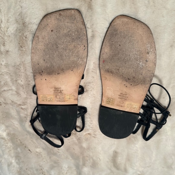 Stuart Weitzman - Picture 3 of 3